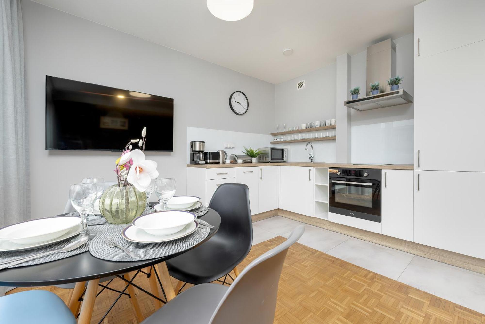 Butas Unique Bright In By Renters Warsaw