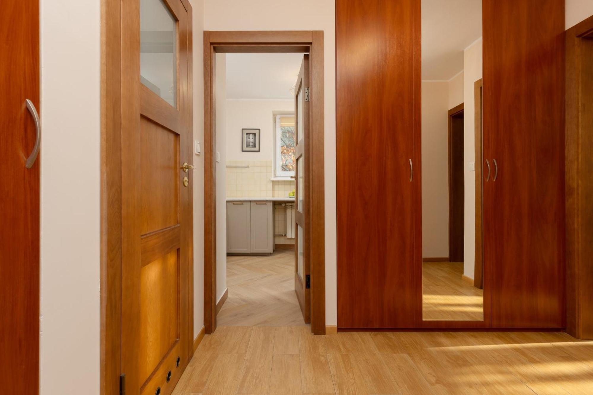 Unique Bright In By Renters Butas *