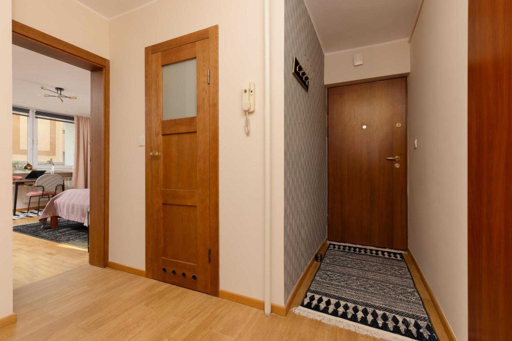 Unique Bright In By Renters Butas
