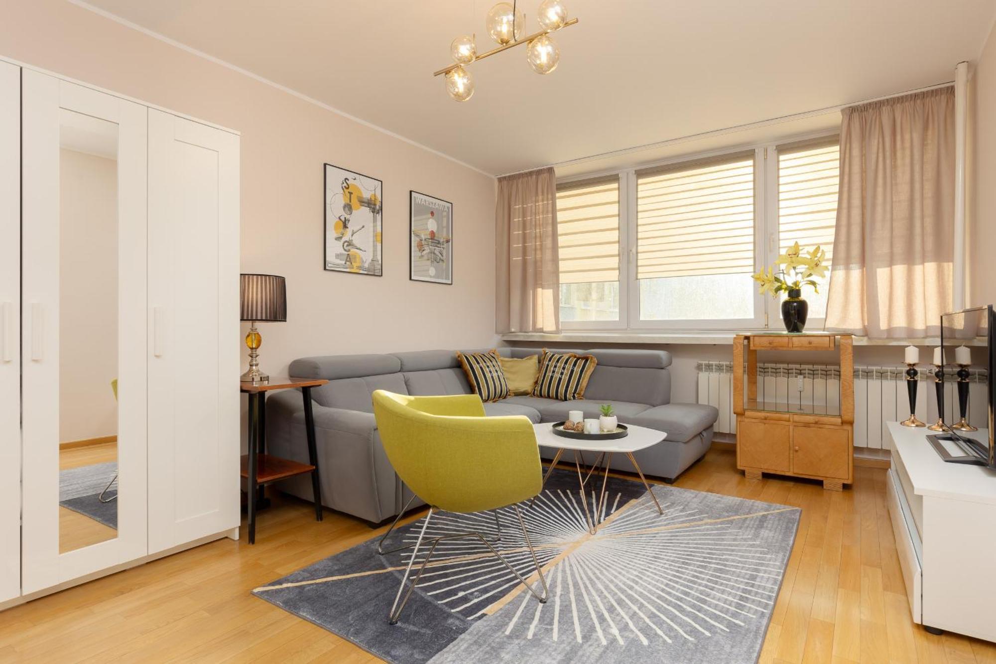 Unique Bright In By Renters * Warsaw